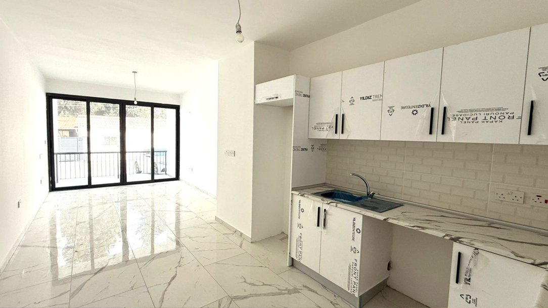2+1 Apartment for Sale in the Gönyeli Area!-1