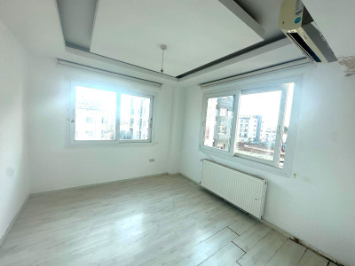 3+1 Penthouse with Central Heating and Fireplace in Gönyeli Area!