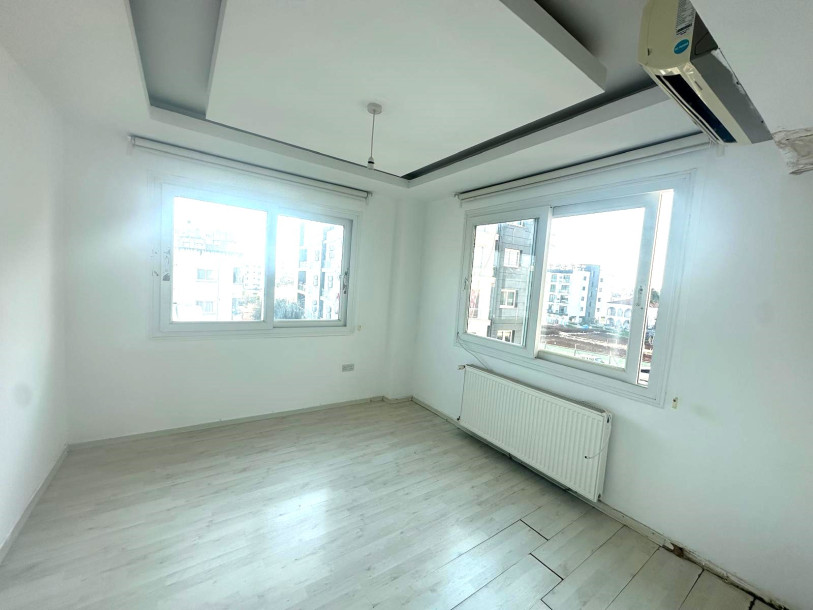 3+1 Penthouse with Central Heating and Fireplace in Gönyeli Area!-10