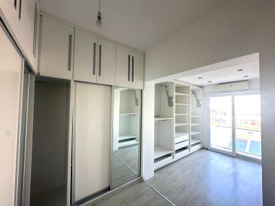 3+1 Penthouse with Central Heating and Fireplace in Gönyeli Area!