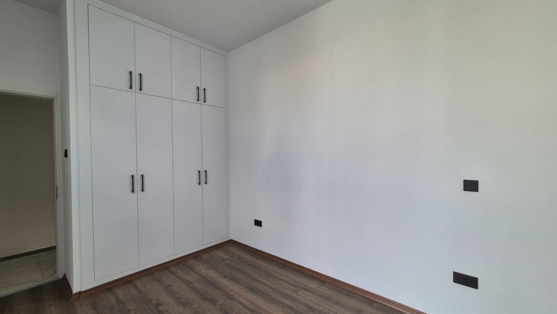 Вилла 3+1 на продажу в районе Еникент-5