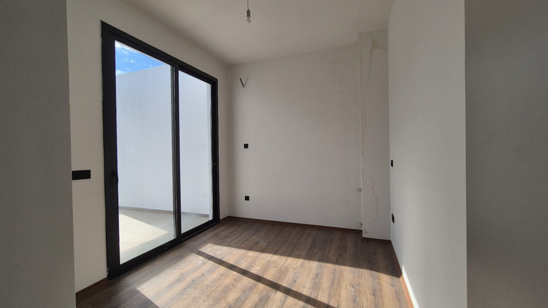 Вилла 3+1 на продажу в районе Еникент-7