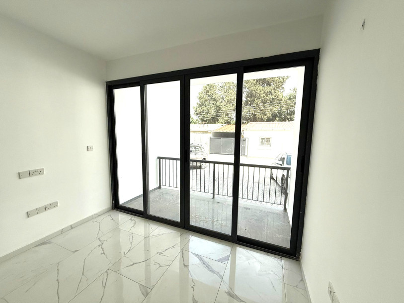 2+1 Apartment for Sale in the Gönyeli Area!-4