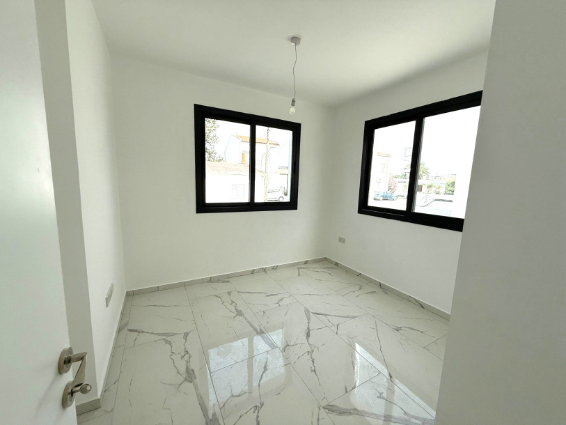 2+1 Apartment for Sale in the Gönyeli Area!-5