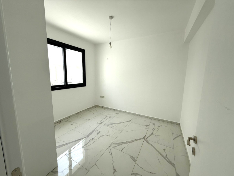 2+1 Apartment for Sale in the Gönyeli Area!-7